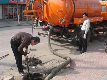 调楼镇清掏化粪池，健康生活从这里开始